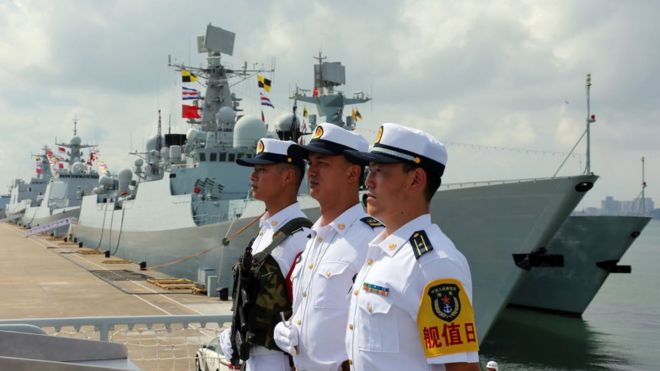 Hải quân Trung Quốc trong một cuộc trình diễn lực lượng năm 2018