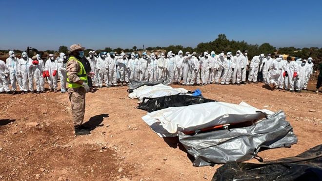 أعداد الجثث الناتجة عن السيول تتجاوز أي قدرة للبلد على التعامل السريع معها