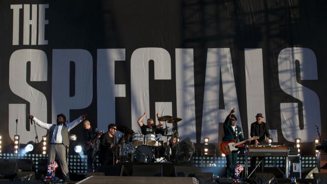 Спецпредложения выступают на концерте BT London Live - церемония закрытия в Гайд-парке, Лондон, в последний день Олимпийских игр 2012 года в Лондоне