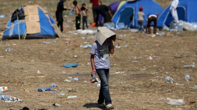 мальчик в лагере беженцев