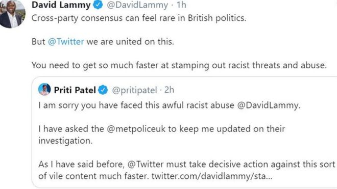 Messages publiés sur Twitter par David Lammy et Priti Patel