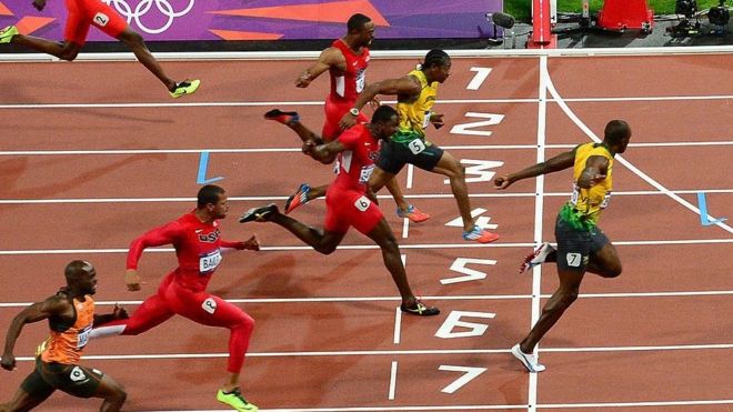 2012년 런던올림픽 남자 육상 100m 결승전에서 8명 중 7명이 10초 내 들어오는 기록을 세웠다