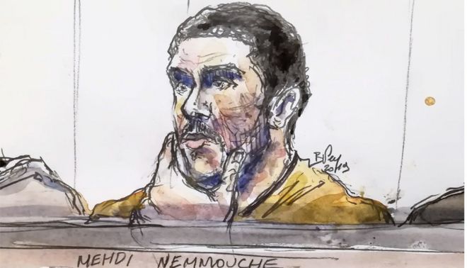 Судебный эскиз, сделанный 10 января 2019 года, показывает, что Мехди Неммуш, обвиняемый в теракте в Еврейском музее в Брюсселе в 2014 году, во время судебного разбирательства