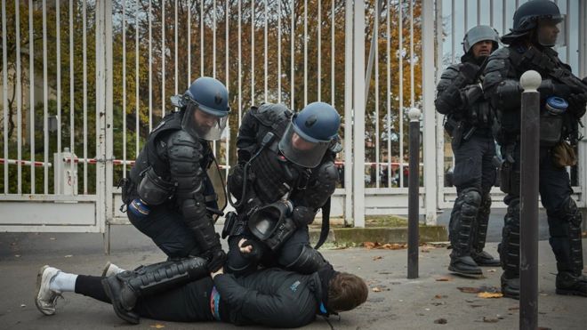 Задержания в Париже