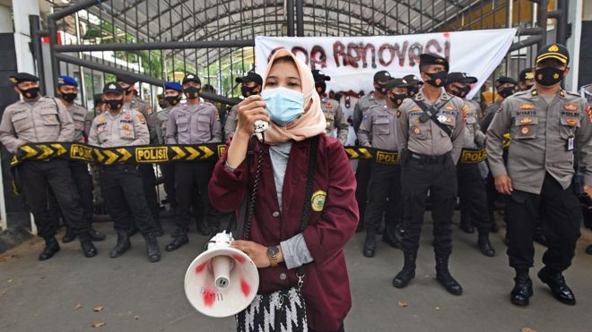 UU Cipta Kerja: Sejumlah Kelompok Buruh Serukan Pembahasan Aturan ...