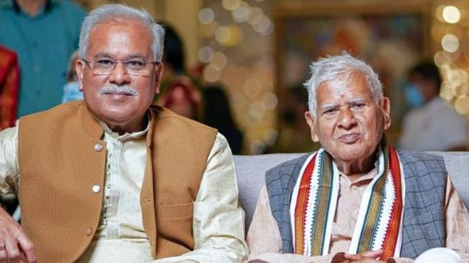 नंद कुमार बघेल और भूपेश बघेल की फ़ाइल फ़ोटो