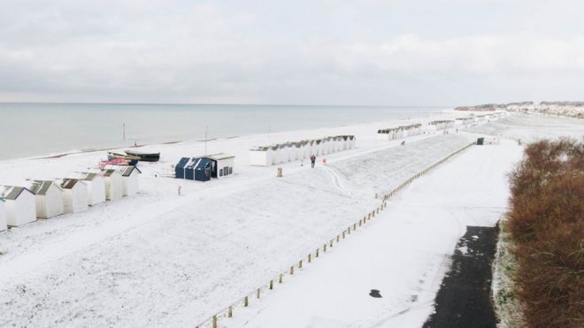 Снег в Goring-by-Sea, Западный Суссекс