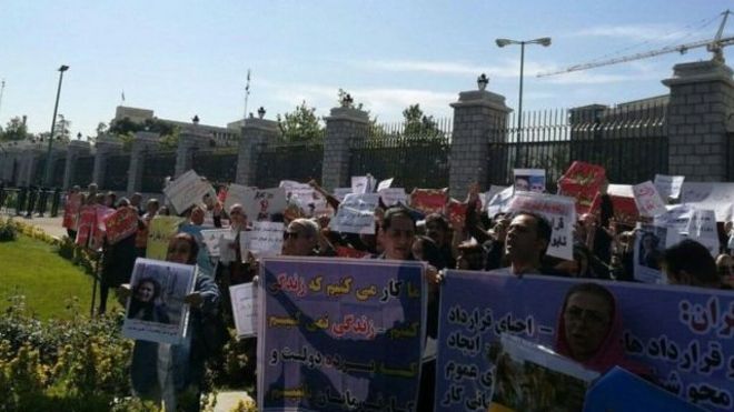 Ø¯Ø± Ø±ÙØ² Ú©Ø§Ø±Ú¯Ø± Ø§ÙØ³Ø§ÙØ ÙÛØ±ÙÙØ§Û Ø§ÙÙÛØªÛ Ø¯Ø± ØªØ¬ÙØ¹Û Ú©Ù Ø¨Ù Ø¯Ø¹ÙØª ØªØ´Ú©ÙâÙØ§Û ÙØ³ØªÙÙ Ú©Ø§Ø±Ú¯Ø±Û Ø¯Ø± ÙÙØ§Ø¨Ù ÙØ¬ÙØ³ Ø¨Ø± Ù¾Ø§ Ø´Ø¯Ù Ø¨ÙØ¯Ø ÙØ²Ø¯ÛÚ© Ø¨Ù Û´Û° ØªÙ Ø±Ø§ Ø¨Ø§Ø²Ø¯Ø§Ø´Øª Ú©Ø±Ø¯ÙØ¯