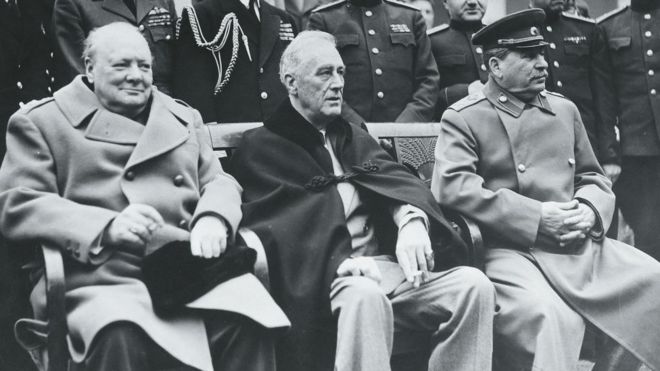 Lãnh đạo Anh, Mỹ, Liên Xô tại Yalta năm 1945