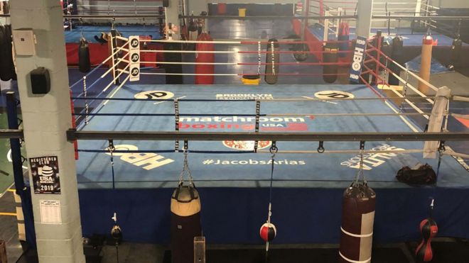 Fight Factory на Брайтон-Бич, принадлежащая белорусскому иммигранту Евгению Рывну, до закрытия;