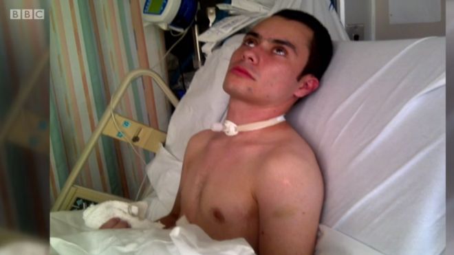 Juan Torres en una cama de hospital