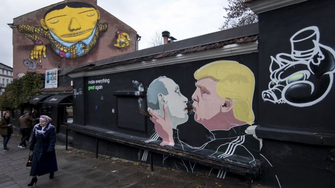 Граффити: целующиеся Трамп и Путин