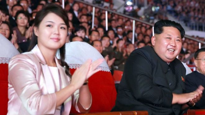 Kim Jong Un and Ri Sol-ju at a ceromony
