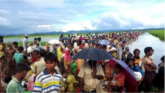 ২০১৭ সালের ২৫শে অগাস্ট একদিনেই বাংলাদেশে চলে এসেছিল লাখখানেক রোহিঙ্গা।