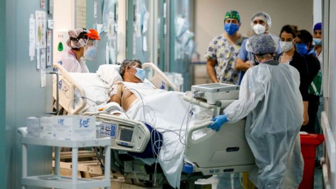 Los expertos y autoridades chilenas temen que el aumento de casos colapse el sistema de salud de este país.