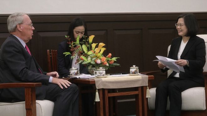 2017年12月，台湾总统蔡英文接见“美国外交政策全国委员会”访问团