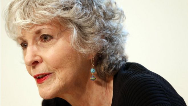 Mystery writer Sue Grafton dead at 77 (bbc.com)