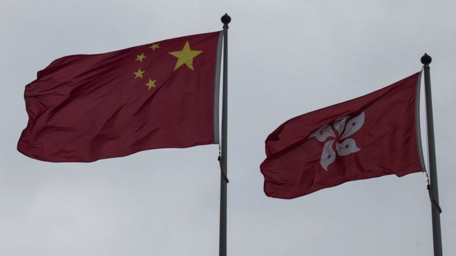 Флаги Китая и Гонконга