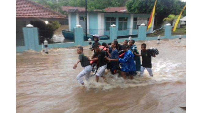 pacitan, banjir, siklon