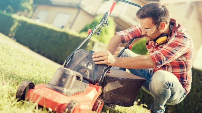 Bank Holiday Warning Over Gardening And Diy Accidents Bbc News