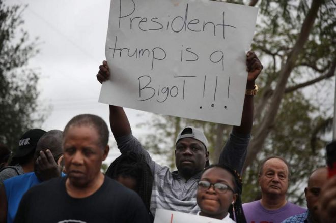 AU ilieezea mshangao wake kutokana na matamsh hayo na kumtaka Trump kuomba msamaha.