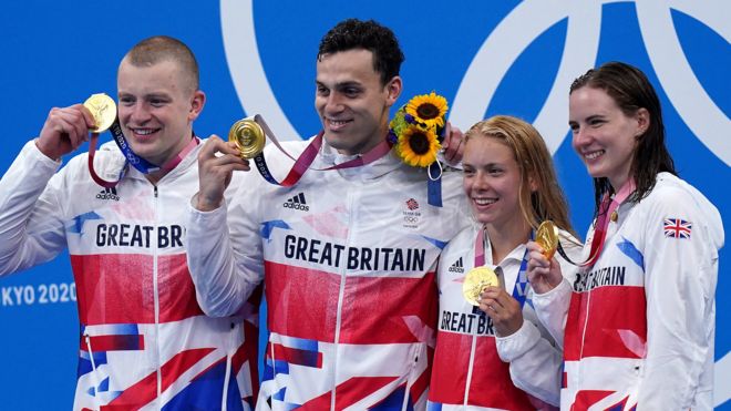 Great Britain's team celebrate the win