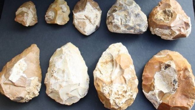 Ferramentas de pedra encontradas em Jaljulia, perto de Tel Aviv