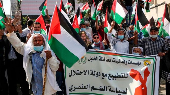 جانب من احتجاجات الفلسطينيين ضد التطبيع في الخليل