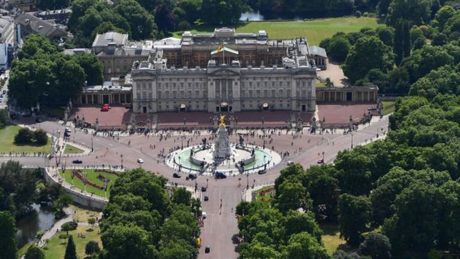 Букінгемський палац - резиденція британських монархів