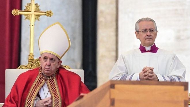 Benedicto XVI y Francisco