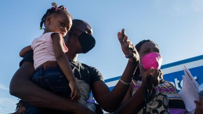 Imigrantes haitianos em Del Rio