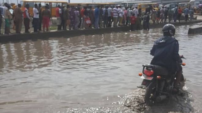 Di Lagos-Badagry high way na international road wey connect Nigeria and oda West African kontries but plenty years of abandonment don turn di road to anoda tin.
