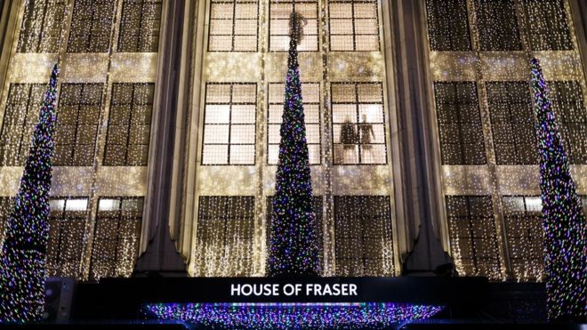 Общий вид рождественских огней в универмаге House of Fraser на Оксфорд-стрит в преддверии Рождества 16 ноября 2016 года в Лондоне