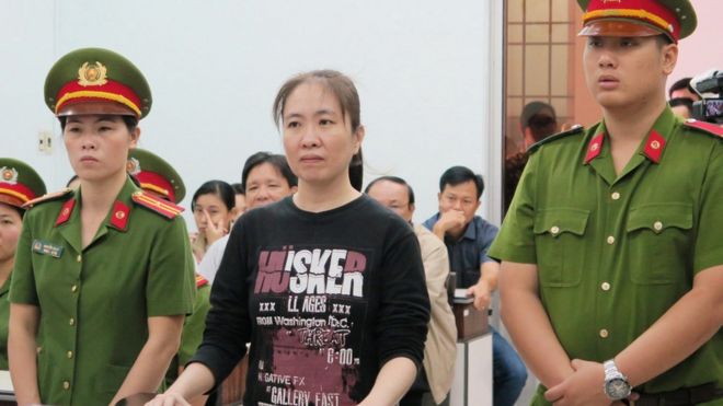 Нгуен Нгок Нху Куинх во время судебного разбирательства 2017 года