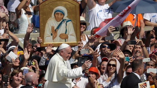 Papa Francisco em cerimônia de canonização de Madre Teresa de Calcutá no Vaticano