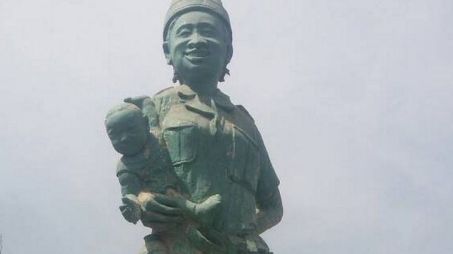 Statue de Titina Sila à Bissau (Guinée-Bissau)