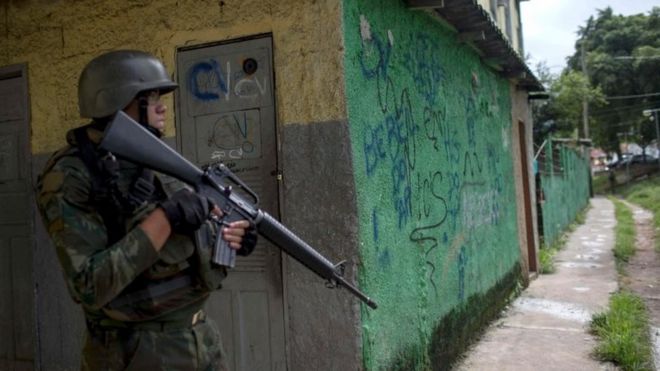 Militar na Cidade de Deus