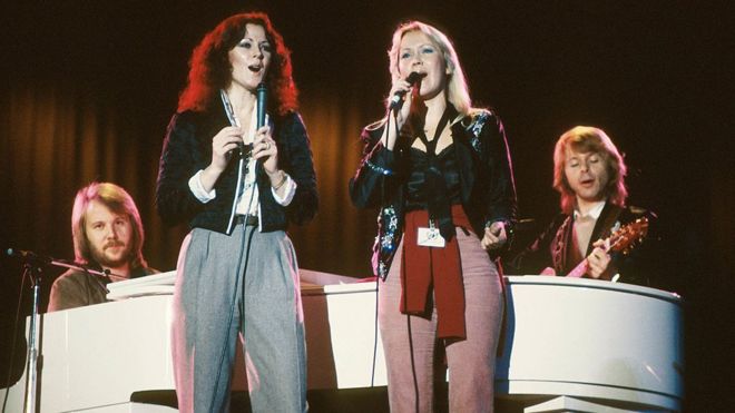 Abba Voyage: The band's virtual concert needs to be seen to be believed -  BBC News