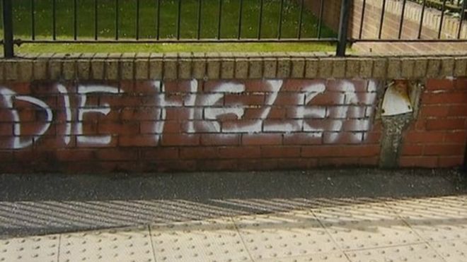 Граффити рядом с улицей Елены