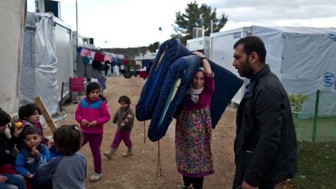 لاجئون سوريون من دير الزور