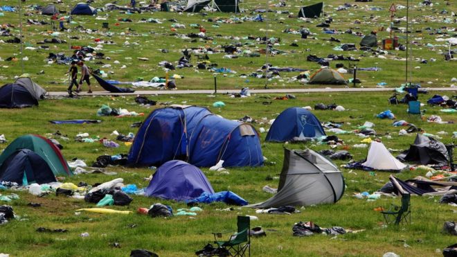 Палатки остались на фестивале в Гластонбери