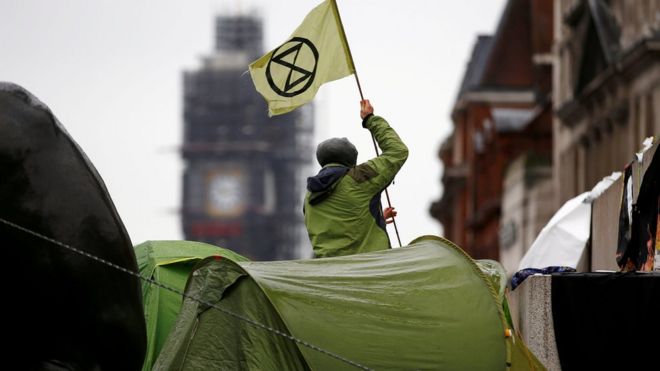 Участник кампании Extinction Rebellion