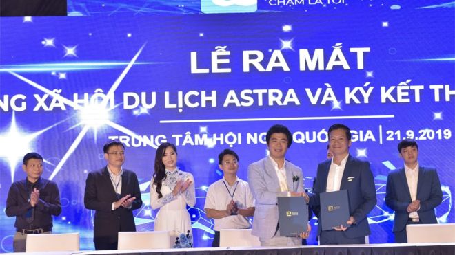 Lễ ký kết đầu tư và ra mắt Dự án Mạng xã hội Astra hôm 21/9 tại SVĐ Mỹ Đình, Hà Nội.