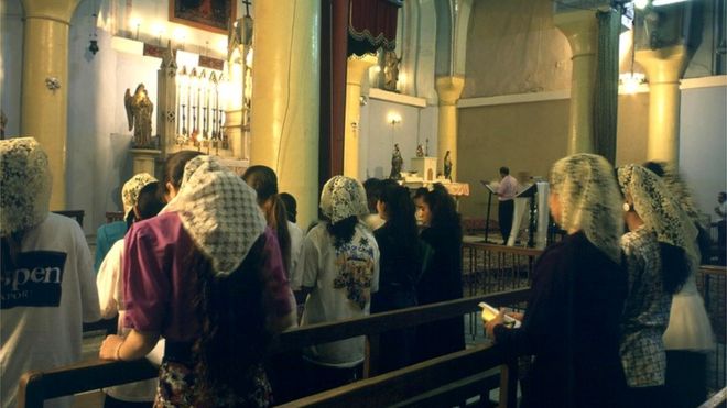 Iraqi Christians in Baghdad church (file photo)
