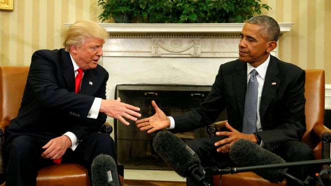 Президент США Барак Обама встретился с избранным президентом Дональдом Трампом в Овальном кабинете Белого дома в Вашингтоне 10 ноября 2016 г.