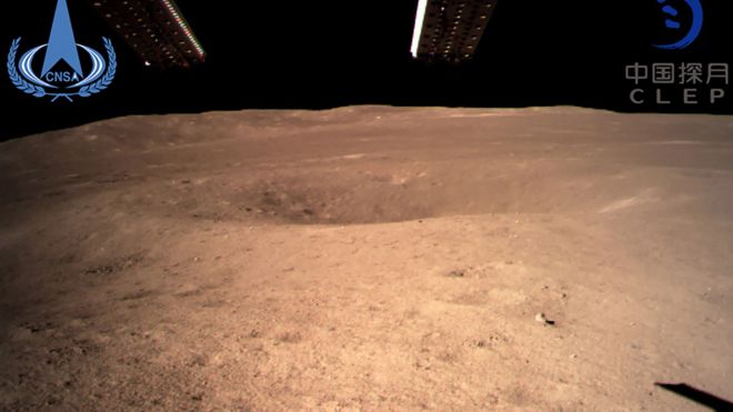 Imagen de la cara oculta de la Luna enviada por la sonda Chang'e 4