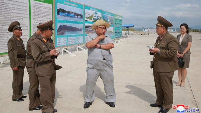 Ким Чен Ын прибыл на кумсанфский рыбокомбинат