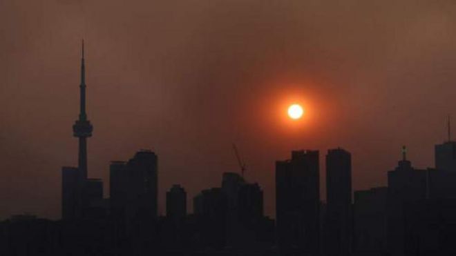 در پی آتش سوزی‌های موسمی کانادا، تورنتو آلودگی هوای بیشتری را از دیگر شهرهای آمریکای شمالی به خود دیده است.