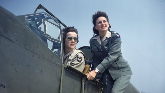 1943 год - летчики женской вспомогательной перегонной эскадрильи (WAFS)