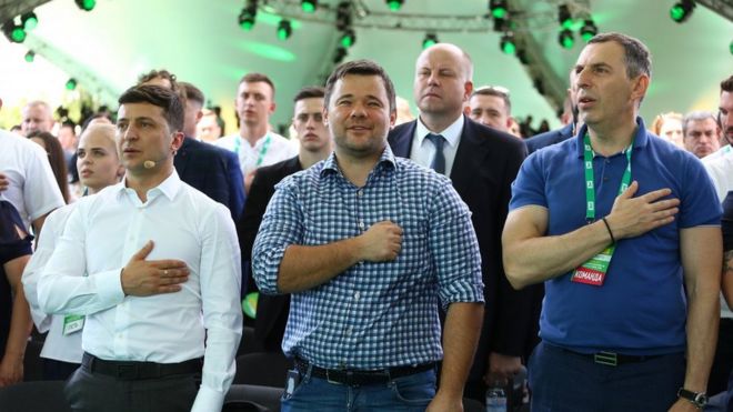 Володимир Зеленський був на з'їзді у супроводі голови своєї адміністрації Андрія Богдана та помічника Сергія Шефіра
